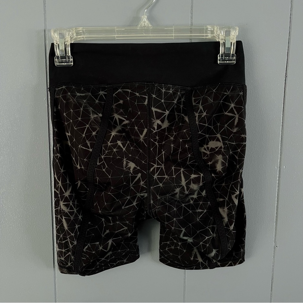 Lululemon Biker Shorts - Picture 4 of 5